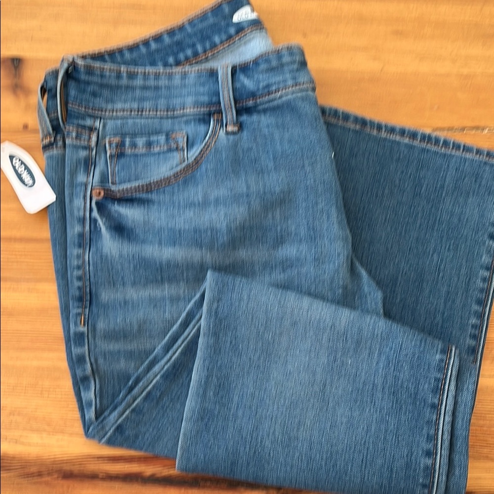 Brand New with Tags Old Navy Kicker Boot Cut Jeans, sz10 petite